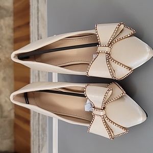 Cream 3" heels with bow